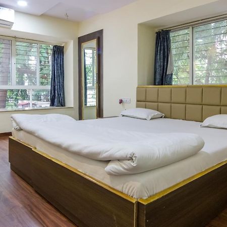 Apple Tree Apartments Koregaon Park Poona Buitenkant foto