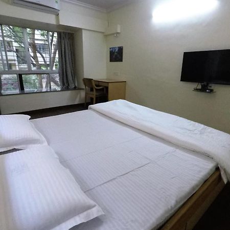 Apple Tree Apartments Koregaon Park Poona Buitenkant foto