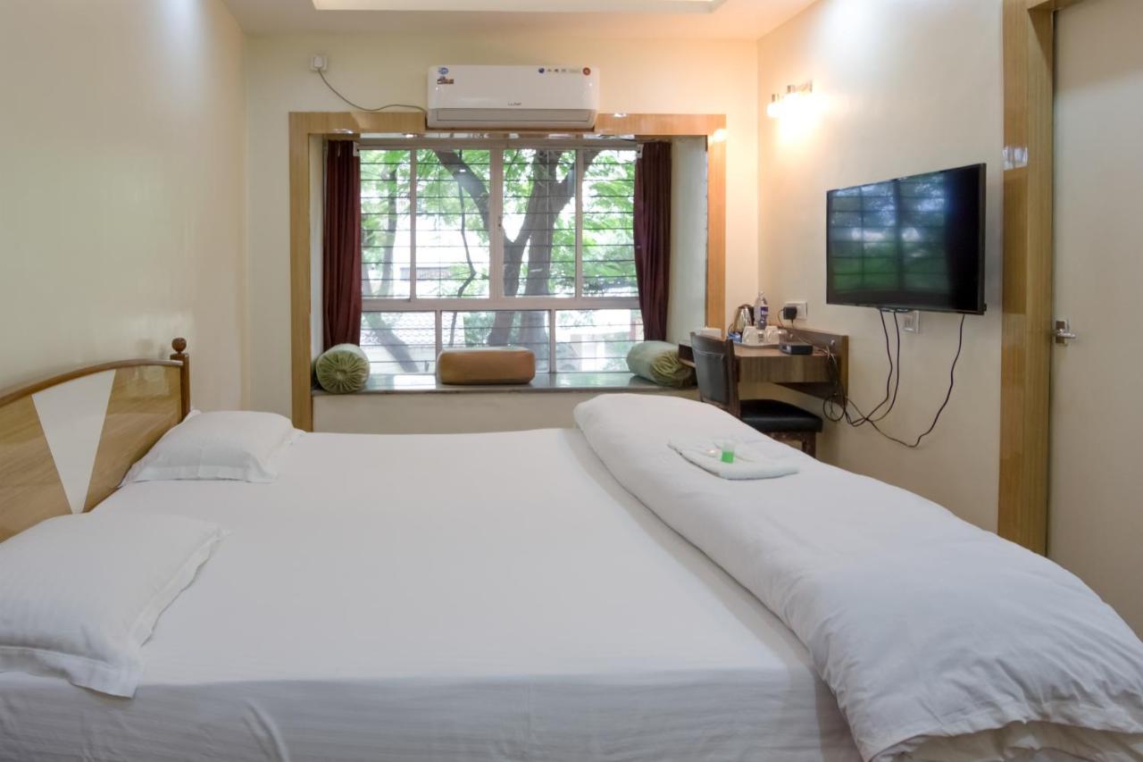 Apple Tree Apartments Koregaon Park Poona Buitenkant foto