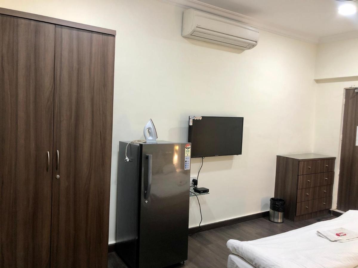 Apple Tree Apartments Koregaon Park Poona Buitenkant foto