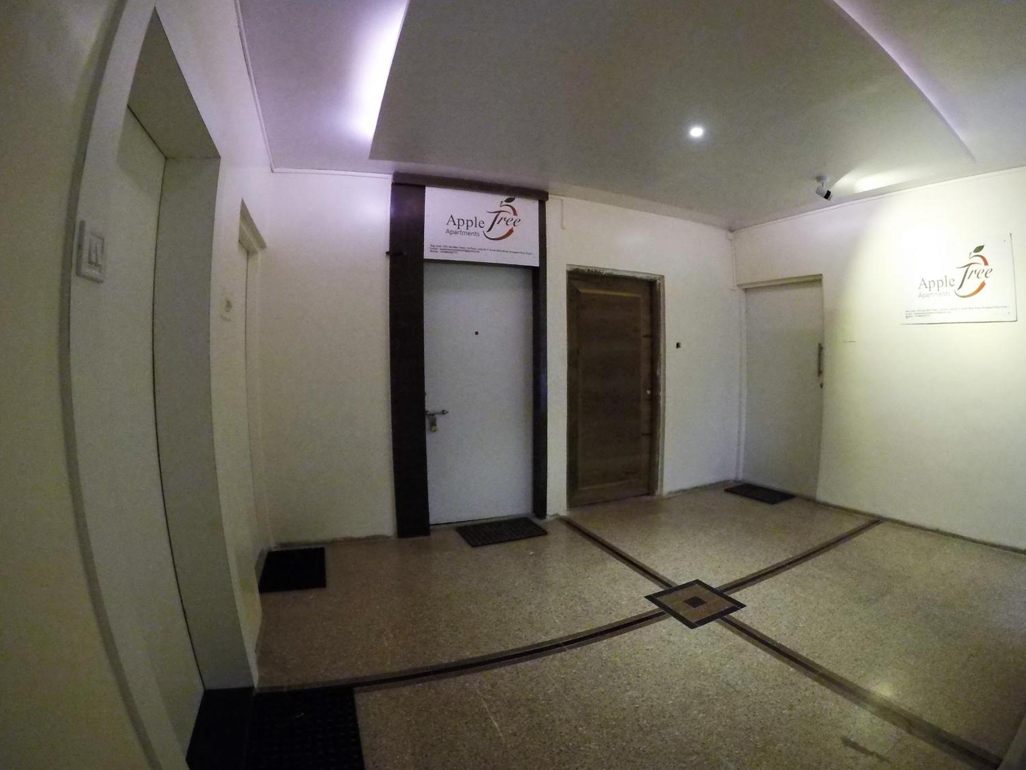 Apple Tree Apartments Koregaon Park Poona Buitenkant foto