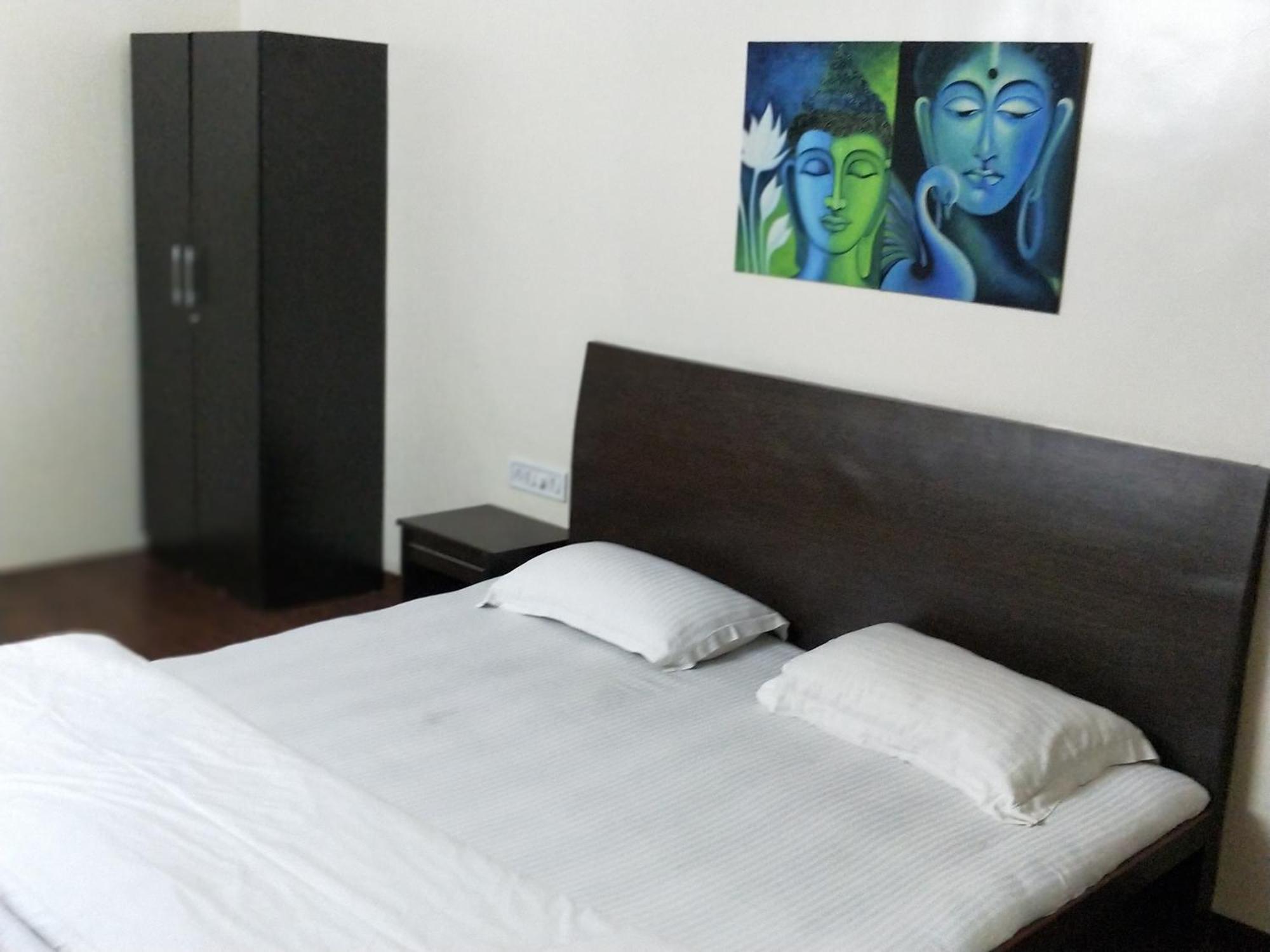 Apple Tree Apartments Koregaon Park Poona Buitenkant foto